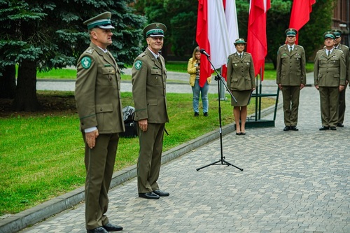Rektor - Komendant wraz z dowódcą uroczystości podczas apelu