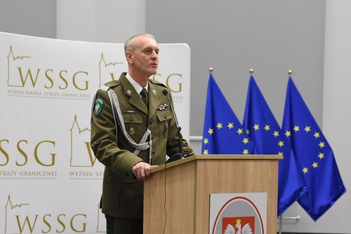 Rektor-Komendant WSSG podczas przemówienia