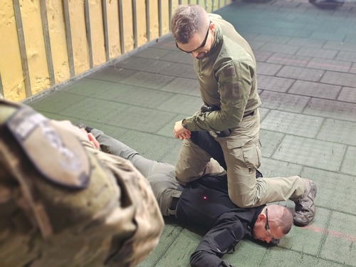 Uczestnicy podczas ćwiczeń praktycznych Uczestnicy podczas ćwiczeń praktycznych