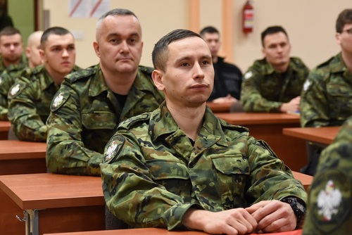 Funkcjonariusze SG podczas rozpoczęcia Funkcjonariusze SG podczas rozpoczęcia