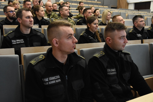 Funkcjonariusze rozpoczynający szkolenie Funkcjonariusze rozpoczynający szkolenie