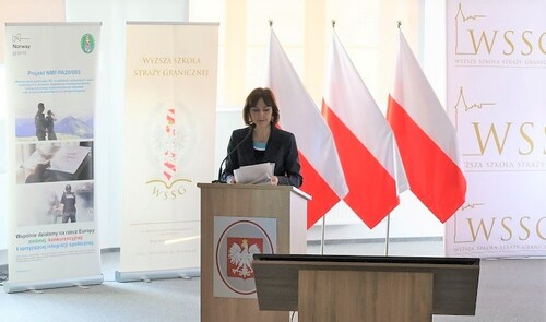 Wykładowca WSSG podczas przemówienia Wykładowca WSSG podczas przemówienia