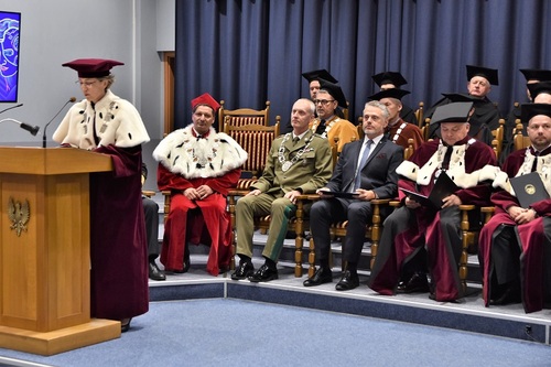 Rektor Politechniki Koszalińskiej wita uczestników wydarzenia Rektor Politechniki Koszalińskiej wita uczestników wydarzenia