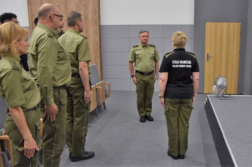 Złożenie meldunku Prorektorowi-Zastępcy Komendanta Złożenie meldunku Prorektorowi-Zastępcy Komendanta