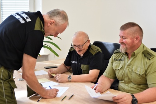 Rektor-Komendant WSSG podczas głosowania Rektor-Komendant WSSG podczas głosowania