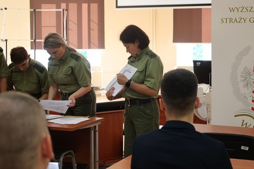 Komisja rekrutacyjna podczas instruktażu Komisja rekrutacyjna podczas instruktażu