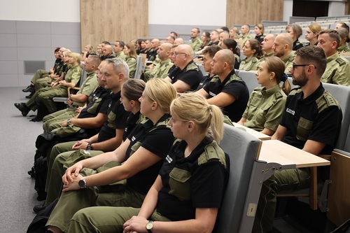 Przyszli oficerowie podczas oficjalnego rozpoczęcia Przyszli oficerowie podczas oficjalnego rozpoczęcia