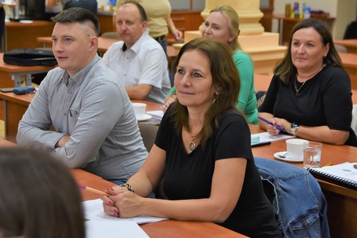 Uczestnicy szkolenia podczas oficjalnego rozpoczęcia Uczestnicy szkolenia podczas oficjalnego rozpoczęcia
