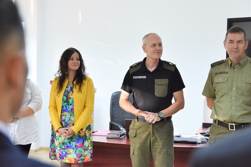 Gen. bryg. SG dr Piotr Boćko wita urzędników i funkcjonariuszy MSZ, MSW oraz Wojsk Ochrony Pogranicza z Tadżykistanu Gen. bryg. SG dr Piotr Boćko wita urzędników i funkcjonariuszy MSZ, MSW oraz Wojsk Ochrony Pogranicza z Tadżykistanu