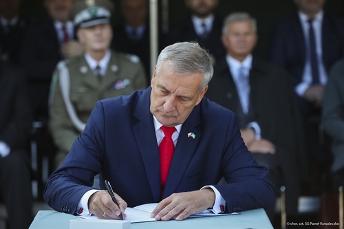 Podpisanie aktu ufundowania sztandaru