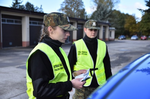 Słuchacze WSSG podczas egzaminu praktycznego Słuchacze WSSG podczas egzaminu praktycznego